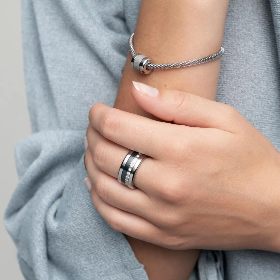 Arctic Symphony | zilver | Vancouver